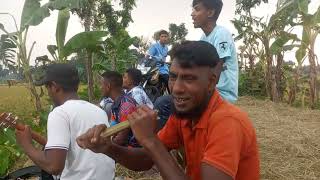 গানটির প্রেমে পড়ে যাবেন শেষ পর্যন্ত দেখুন তাহলে বুঝতে পারবেন🤨