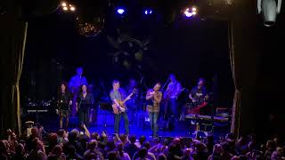 Will Forte & The Solids perform "Dirty Deeds Done Dirt Cheap" at How I Met Your Mother benefit show