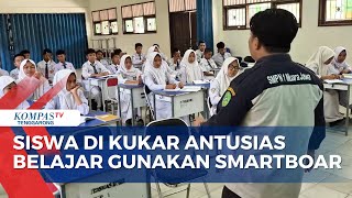 Siswa Antusias Belajar Pakai Smartboard