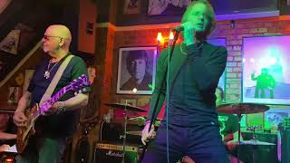 Heavy Metal Kids - Hangin' On