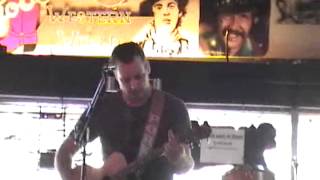 Pork pickin' Ramblin' Fever, crooning Guitar Man