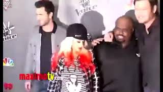 christina aguilera the voice i think you already know my name meme stan twitter reaction video