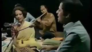 Tujhko Dariyadili Ki Kasam Saaqiya - Live Jagjit Singh & Chitra Singh