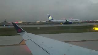 Air Canada Express taxi takeoff and landing from Chicago IL USA to Toronto ON Canada (heading home)