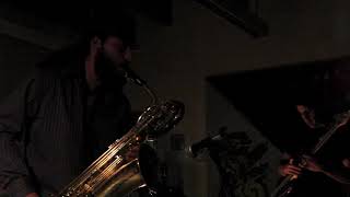 Manos Lindas ft. El Saxomophoso El Leonito | Bass | Sax | Drums | Smart Assignment | Irvine | 3.3.12