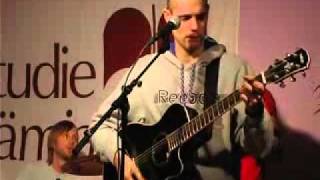 Stefan Embretsen. Faller fritt