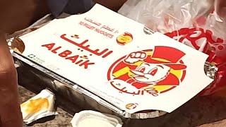 Al Baik In Madinah // Rush Check Karo // Road Sitting 👌// #albaik #chicken #nuggets #madinah #hajj 🕋