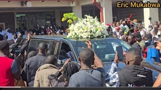 CRAZY FUNS ON BETTY BAYO'S  CASKET 