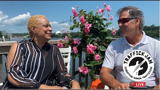 Vaneese Thomas opens the Traffick Jam Live Nov 30th concert w/ headliner José Feliciano