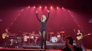 Paramore- Hayley’s small dick energy speech before Big Man Little Dignity