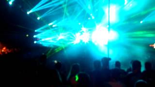 Q-base 2013 Hangar E-force - Crucifix