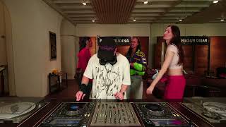 Folly Ghost - Kissen Showcase | Radio Rudina