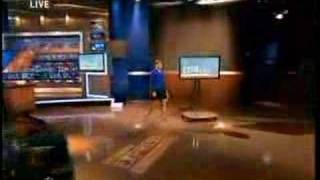 Robin Meade Walks Jan 9, 2008