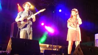 Luce et Mathieu Boogaerts - J'aime La Pluie + M'attends Pas (Live)