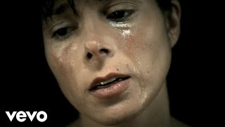 Control Machete, Ely Guerra - De Perros Amores