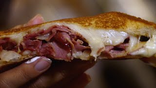 An Oishii 808 treat! Honolulu Bistro's sandwiches and smoothies are AMAZING!