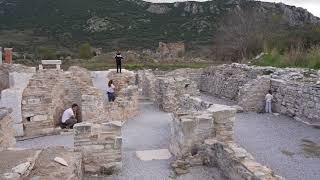 Прятки в Эфесе hide and seek in Ephesus 