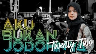 LIVE TWENTY TWO AKU BUKAN JODOHNYA TRI SUAKA VOC. MEYDA RAHMA AT HARS CLOTH BINONG
