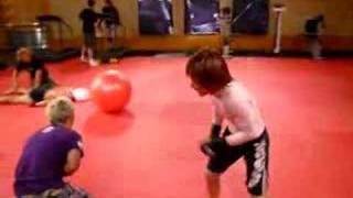 Girl KO's guy w/ Bodyshot (Megumi Fujii)