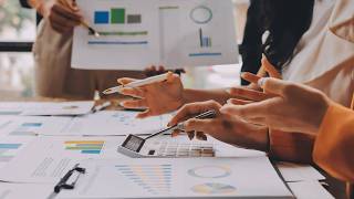 Strategic Finance Made Easy: 5-Min Fun Crash Course