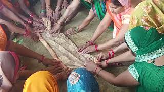 अवसान माता का पैर दबाते समय का बहुत सुंदर लोकगीत 🙏🧡🌿😄🌿🧡😄