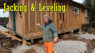 Jacking and Leveling An Old Off grid Cabin (Reno Ep 3)