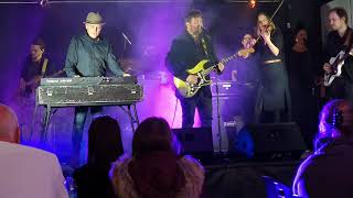 'Lost' Basson Laubscher & The Violent Free Peace Band ft. guest, Carly Violinist
