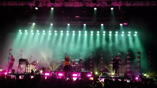 CHVRCHES - The Mother we share - live - vienna