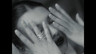 Céline Dessberg - COMMENT DISPARAITRE COMPLETEMENT (Music Video)