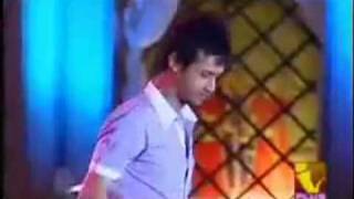 Gulabi Ankhen Atif Aslam live.mp4