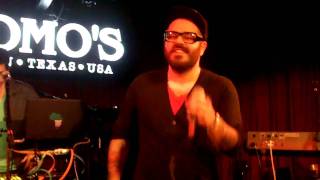 Chico Mann live at Momo's