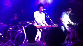 Toro Y Moí - I Can Get Love @live Beco 203