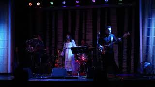Boxed In - Bernie and the Believers feat. Essence,  Live in Anchorage, AK