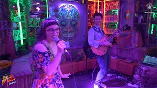 Victor & Melissa - How High The Moon Live at Medellin (Paris)