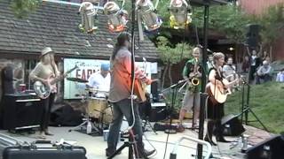 Black Horse and a Cherry Tree (Cover) - Beans & Wheels