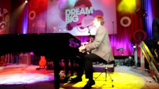 Michael Cavanaugh's Performance of "Decmber 1963'" - School Night 2010 - Revamp.com