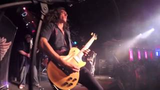 She keeps the train moving - Ivy Stone live