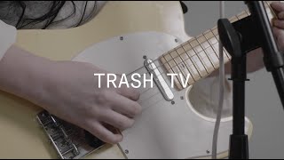 Luna Shadows - trash tv (quiet) - Live Performance