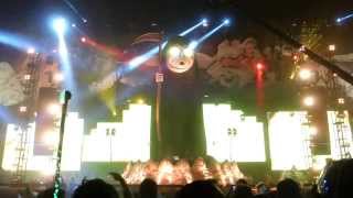 UMEK live at Escape From Wonderland 2013 10-26-2013 (video 1 of 3)