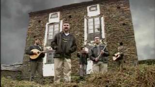 Llan De Cubel - La Casa Gris