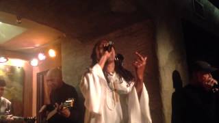 JENNY DOUGLAS sings the Blues: "STORMY MONDAY"