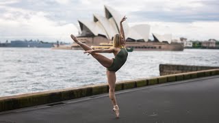  Ballerina at the Sydney Opera House 🤯😍