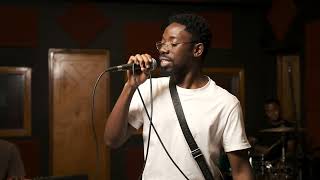 Simba Barvic - Faz-me Sentir (Live Performance)