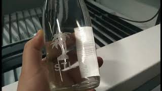 How does the co2 laser machine works with rotary engrave on wood and glass? Please take a look.