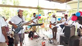 Kins Marn (on bass guitar 🎸) _-_ Meri Namse live