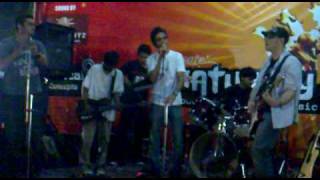 Crash TV - Holding Hands (Saturday Jam @ Bangalore Central)