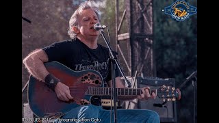 2017 Quito Radio interview (Alex Emery)