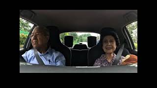 Dr Mahathir & Dr Hasmah : Weekend Cruising