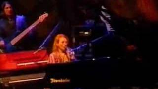Tori Amos-Jan-17-03-London-08-Wednesday