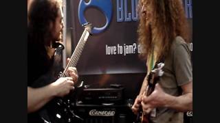 Guthrie Govan & Alex Hutchings  Improvised jam! -